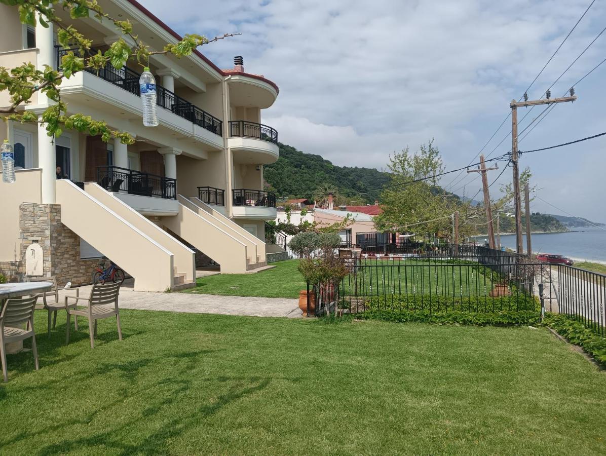 Perdikis Apartments - Paliouria Kokkino Nero Bagian luar foto