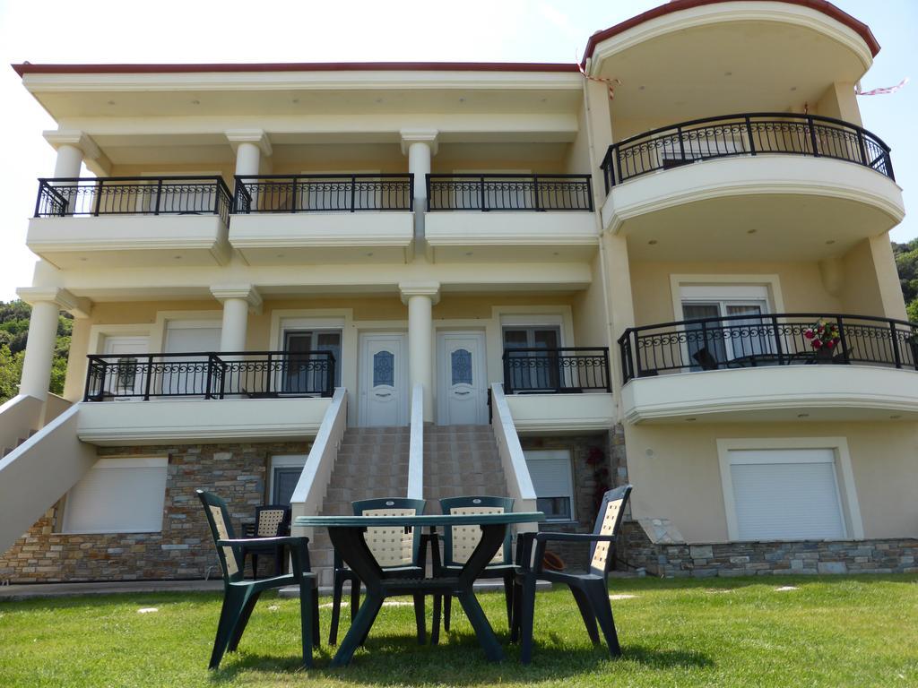 Perdikis Apartments - Paliouria Kokkino Nero Bagian luar foto