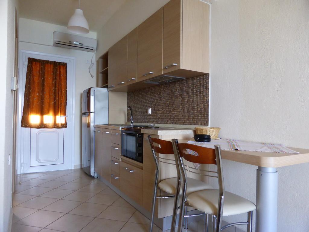 Perdikis Apartments - Paliouria Kokkino Nero Bagian luar foto